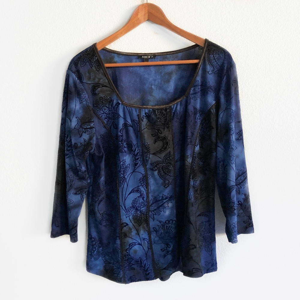 Sami and JO Square Neckline 3/4 Sleeve Top